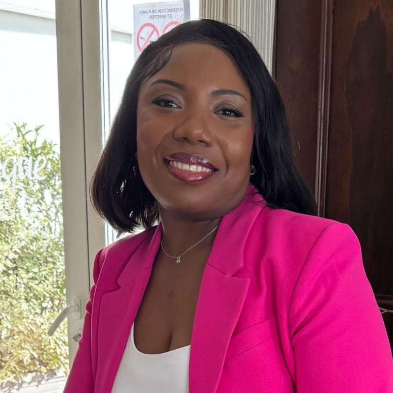 Sherley Holland Sherley Holland